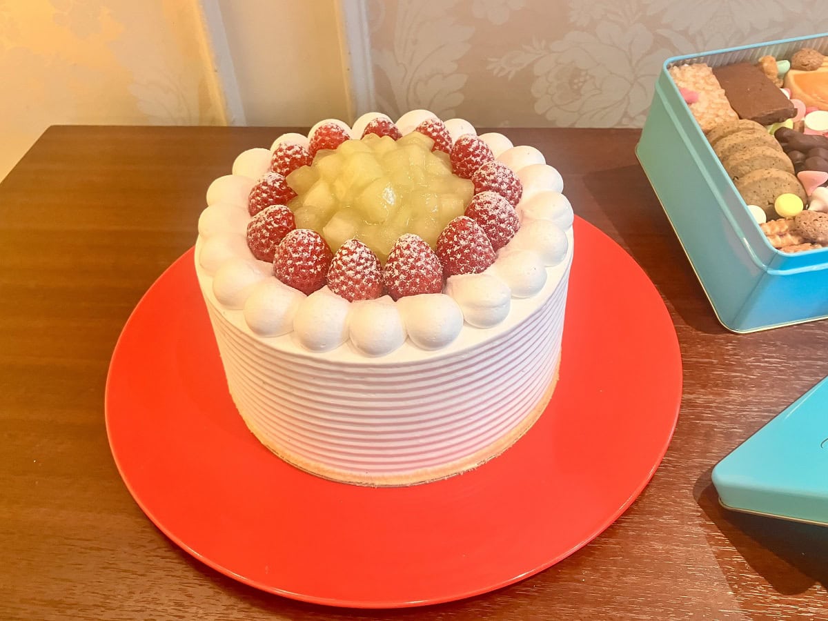 ホテルオークラ「エクストラスーパーダブルショートケーキ」