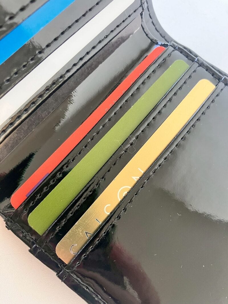 琉球風水志シウマさん監修 ウィムガゼット【開運】２つ折り財布　　カードは6枚入る　