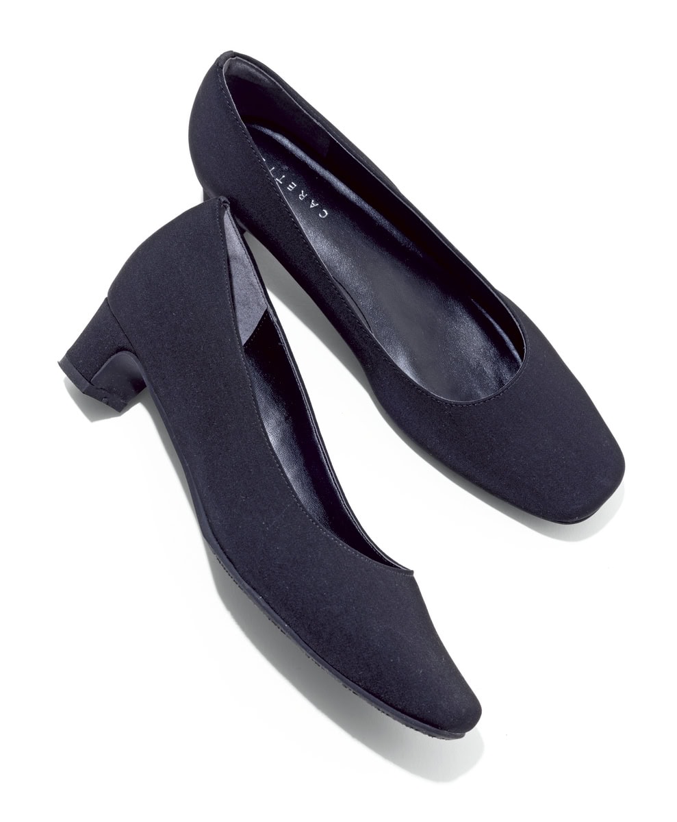 【弔事の足もと】シンプルなデザインがベスト。7990円（カレット／（株）TRYVISION）