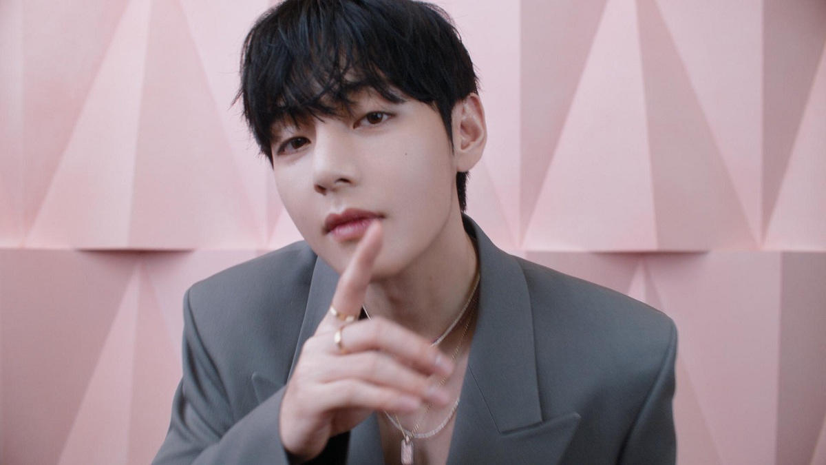 yunth BTS V　CM画像1