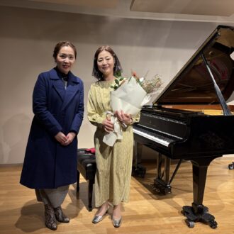 ピアノとサックスに、ヒーリングボールの癒やし。音の余韻に浸るコンサート｜かがやき隊中野瞳美