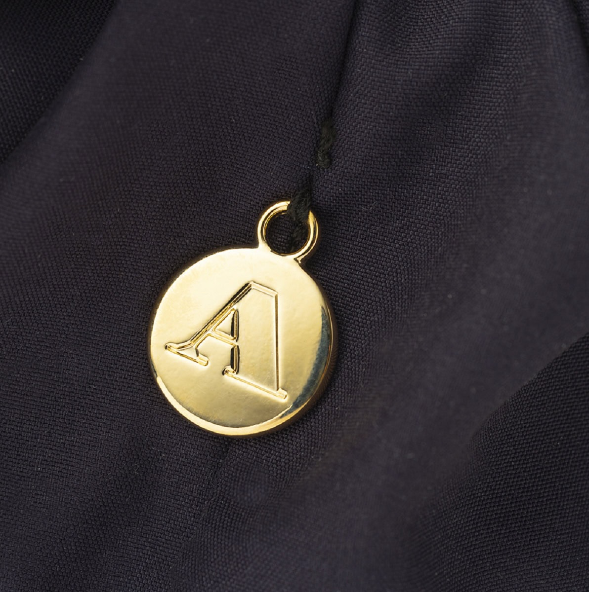 ビッグシュシュ　ゴールドストラップ