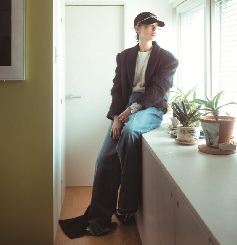 ふわふわモヘアで可愛げを演出