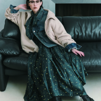 小花柄でオンナっぽさに可愛げをプラス