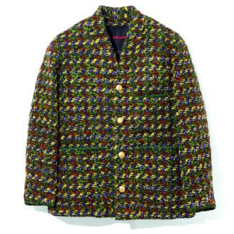 カーデ感覚で羽織れるのも◎