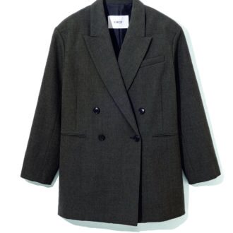 スモーキーカラーがお洒落