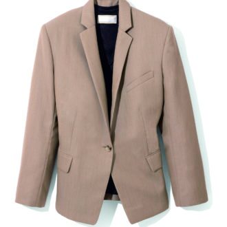 ウエストシェイプの洗練シルエット