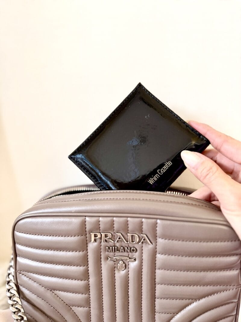 小さなバッグの時でも入るコンパクトなサイズ!