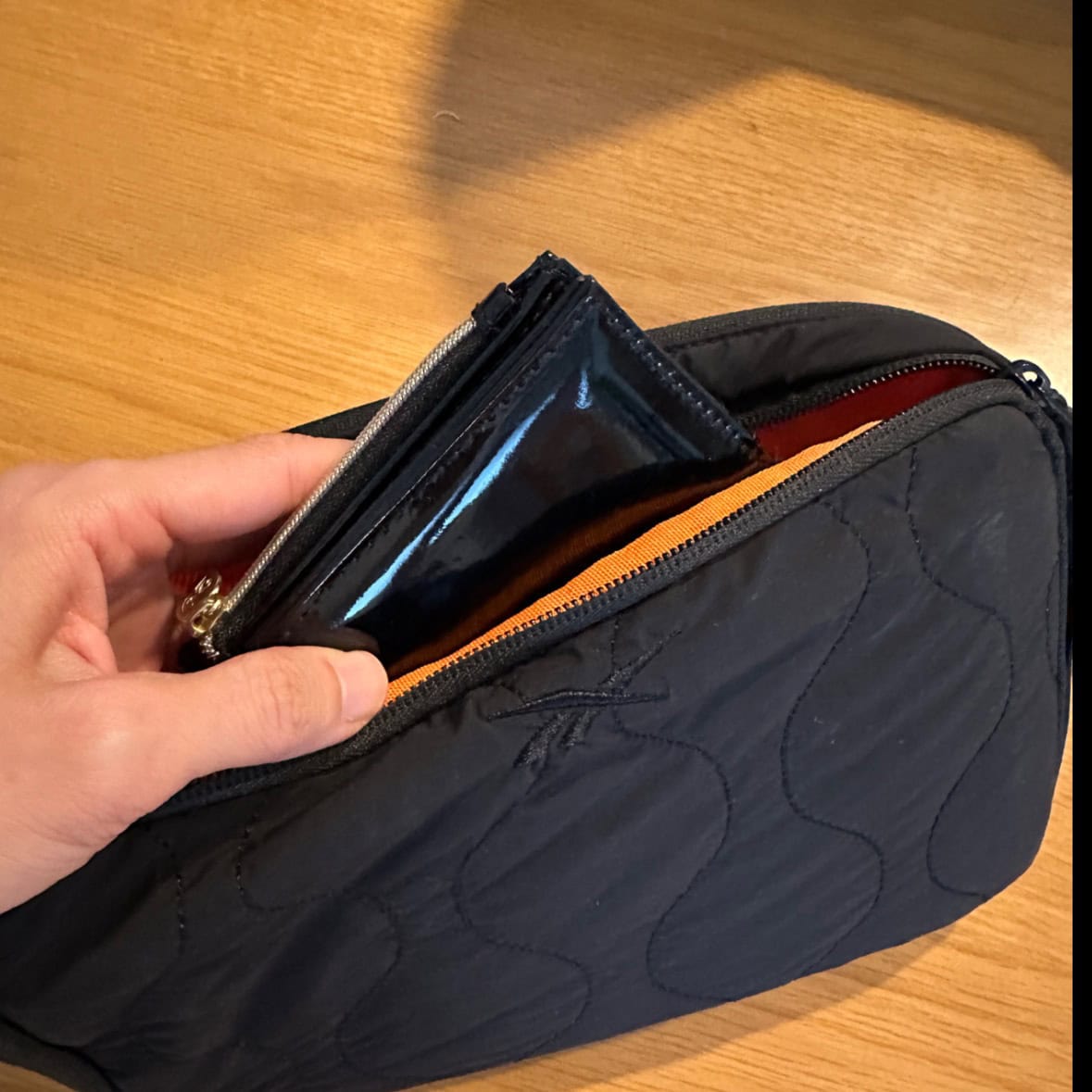 バッグに入れても、かさばらないサイズ感