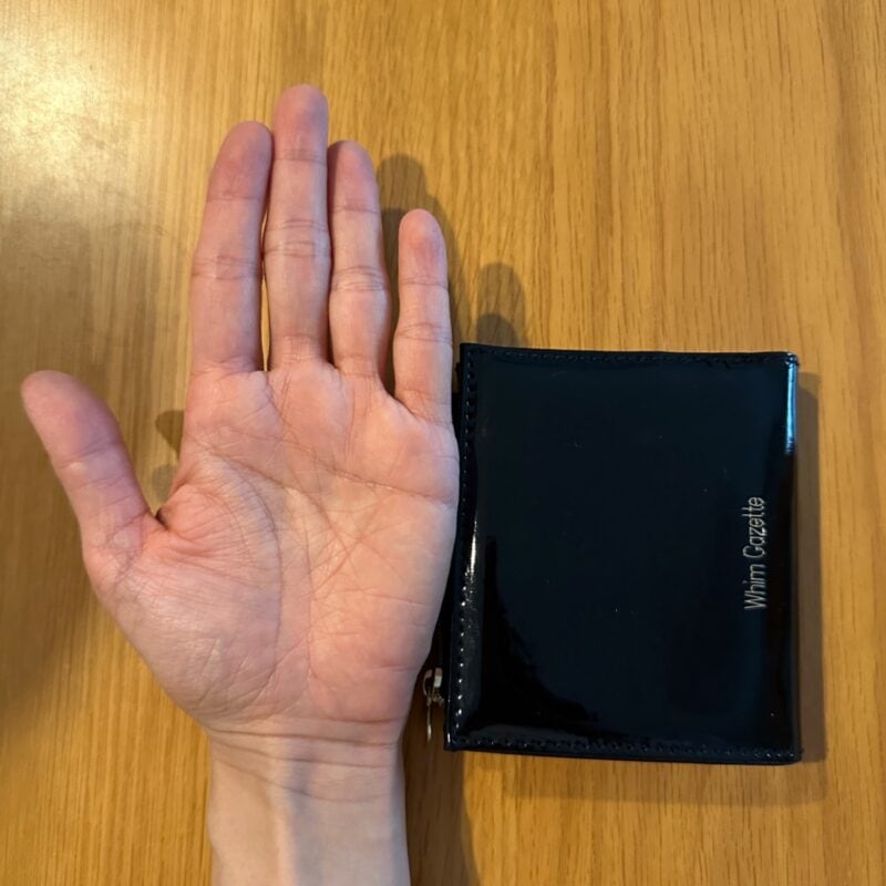 手のひらサイズで、持ちやすい