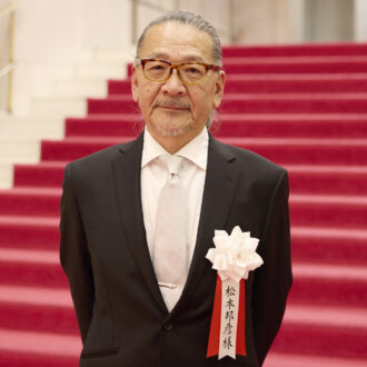 舞台美術背景の松本邦彦さん