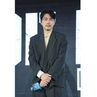 「オファー当初はこの役は僕にできない」と悩んだというチョン・ウソン。