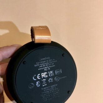 TOC徳の市、ポータブルスピーカー、マットシリコンの質感がいい