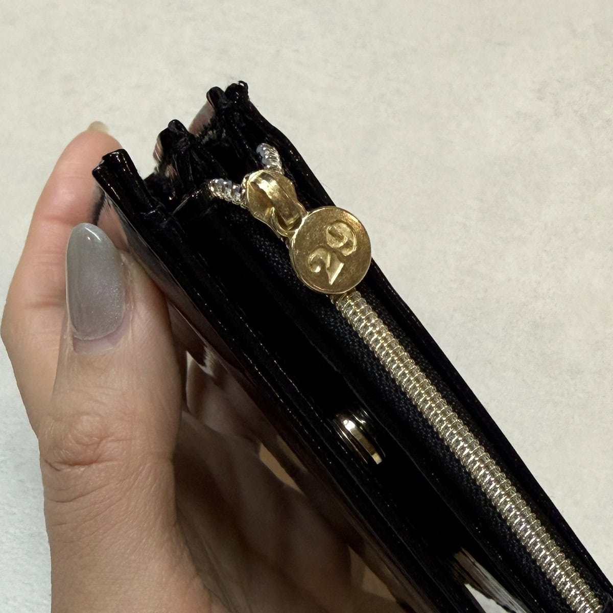 引き手の刻印は2026年のラッキーナンバー「29」！