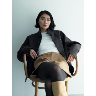 【40代ずっと好きな服】90年代大ブームを巻き起こしたckロゴTを最旬スタイルに【カルバン・クライン】