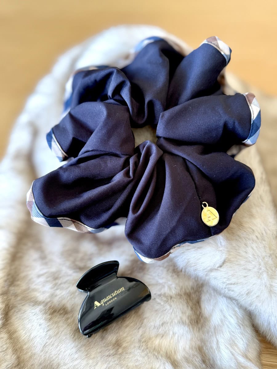 【付録レポ】アクアスキュータムのビッグシュシュ＆ヘアクリップ、使ってみた！｜かがやき隊 角藤千種