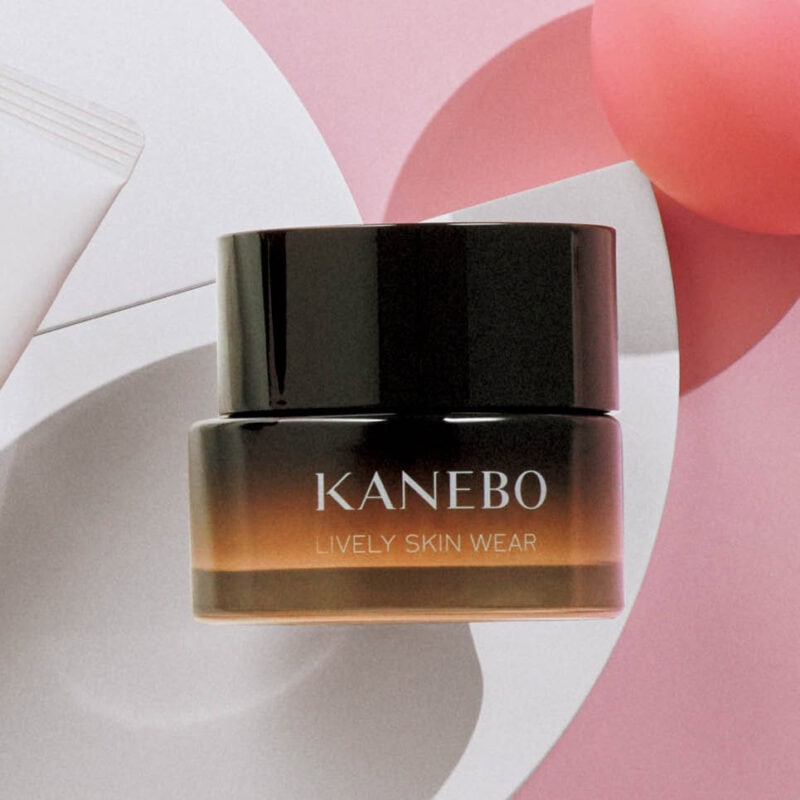 【KANEBO】ライブリースキン ウェアⅡ SPF4・PA+ 全10色 各30g 1万2100円(カネボウインターナショナルDiv.)