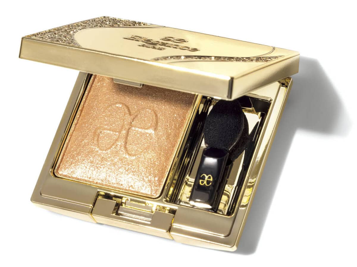 エレガンス プレジール アイズ 03 ブライトベージュ3850円（エレガンス コスメティックス）