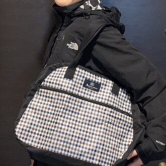 肩掛けもできて使い勝手バツグン!