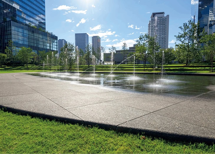 水盤のある緑豊かな都市公園 グラングリーンうめきた公園 DATA  大阪府大阪市北区大深町5・6