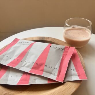 朝たんぱく質にピッタリ。motoculの妊活プロテイン、イチゴミルク味