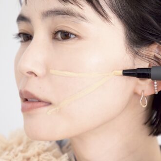 POINT3．フの字【コンシーラー】で自然にリフトアップ