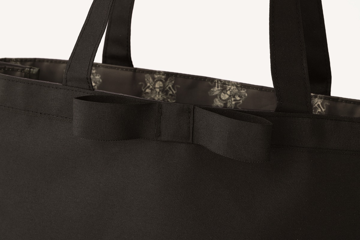 POINT②　グログランのリボンが上品＆高見え