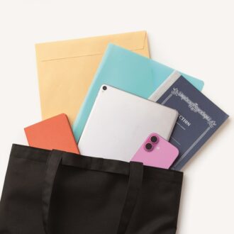 POINT⑥　A4サイズの資料、小物などをすっきり収納