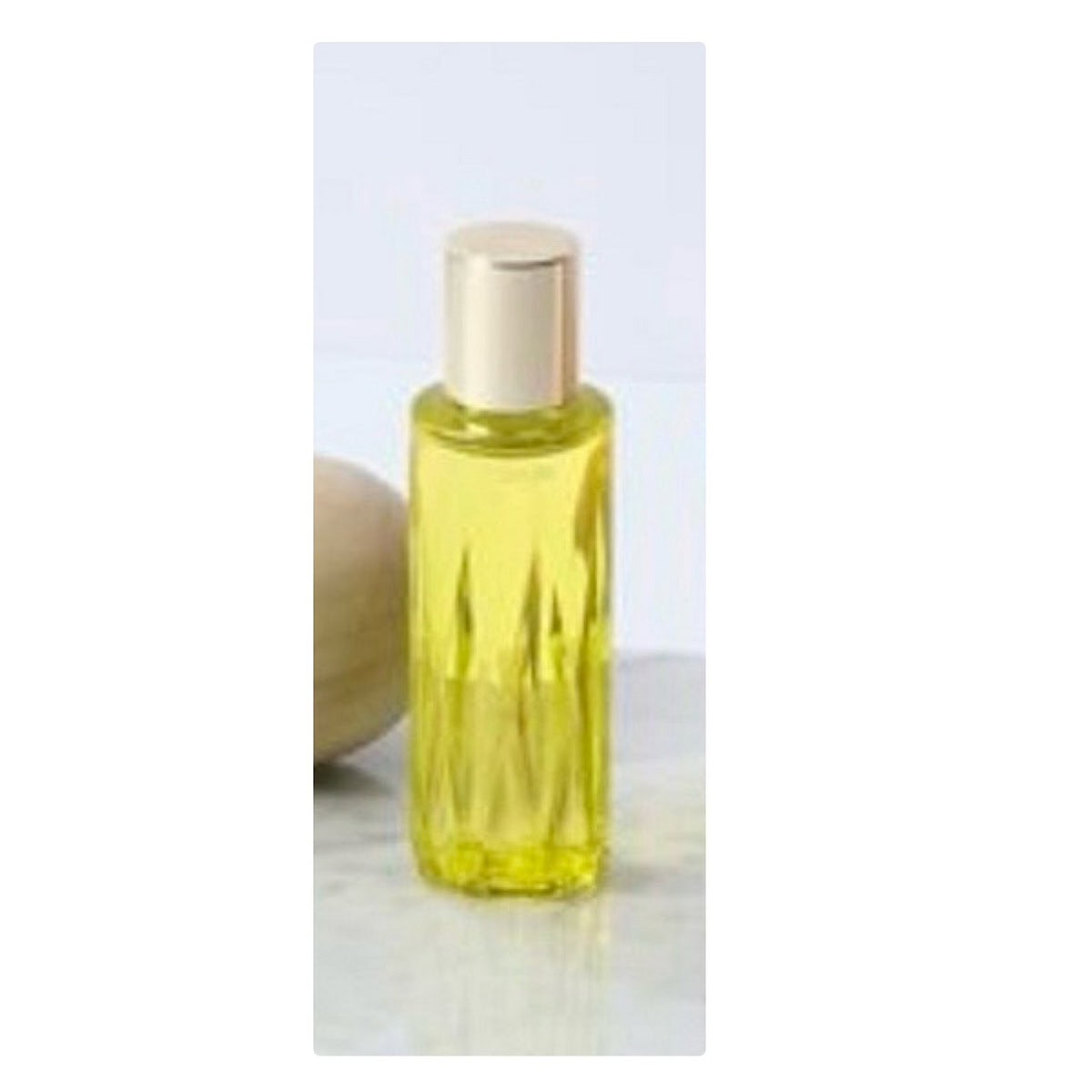 フレッシュ ルミナス ハーバルオイル 40mL 5500円（アルビオン）