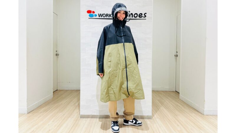 ワークマンの定番人気レインウエア・高撥水レインポンチョ(2,900円)