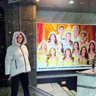 人気のショーパブへ