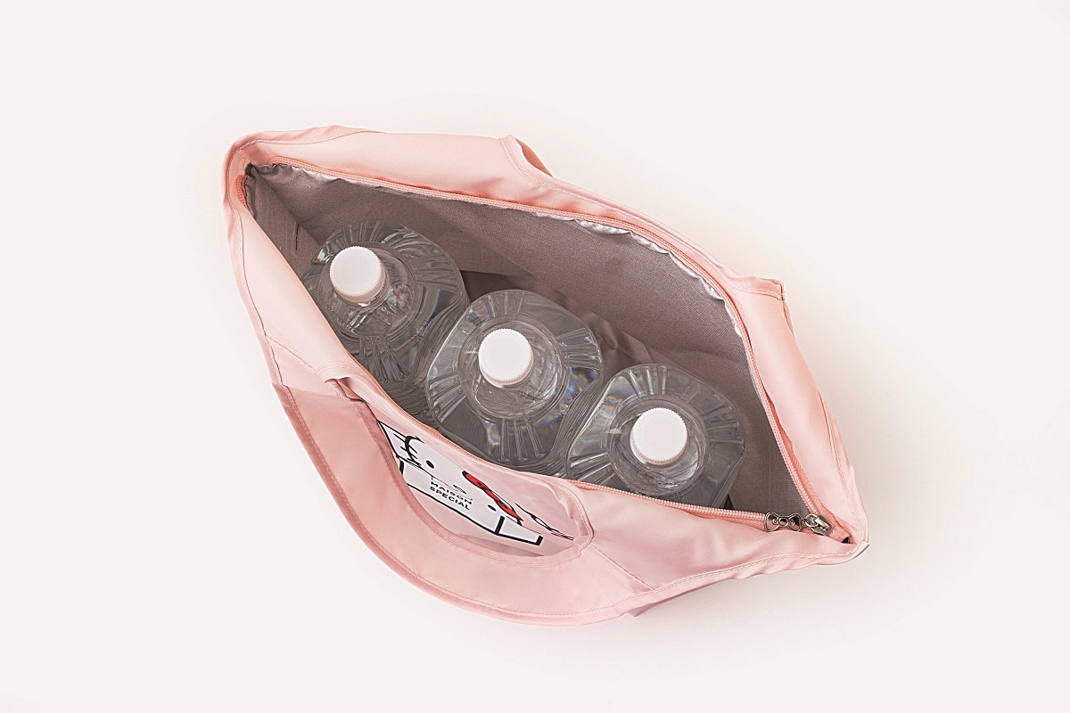 2Ｌのペットボトルが3本入ってもまだ余裕あり