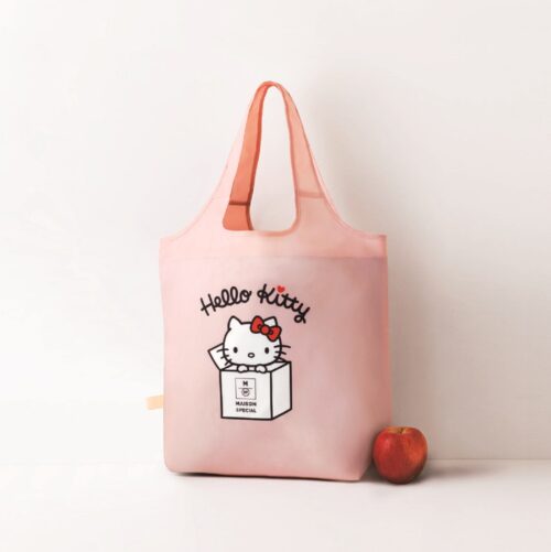 GLOW 2026年5月・6月合併号2026年5月・6月合併号 付録【メゾンスペシャル×ハローキティ　保温・保冷マルシェバッグ】 SIZE(約）<br />
縦37×横44×マチ16cm<br />
※持ち手の長さは含まれません。