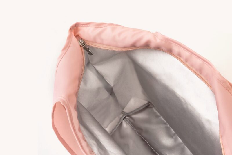 POINT③　内側は保温・保冷素材なので、様ざまな用途に使えます！