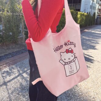 POINT① 肩掛けできて重い荷物の時も安心!