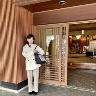 肩掛けの持ち手も安定感抜群！