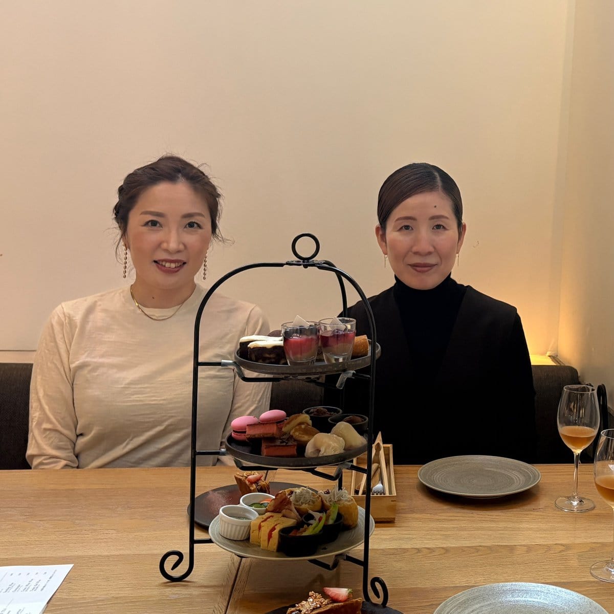 会社の先輩と定例の近況報告アフターヌーンティー