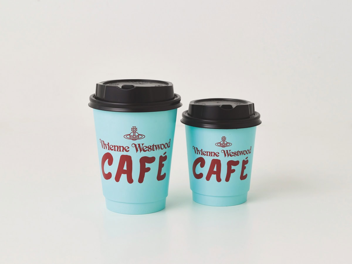 ドリンクカップ。コーヒー、カフエラテ（ともにホット／アイス）のほか、ソフトドリンクなどもラインナップ
