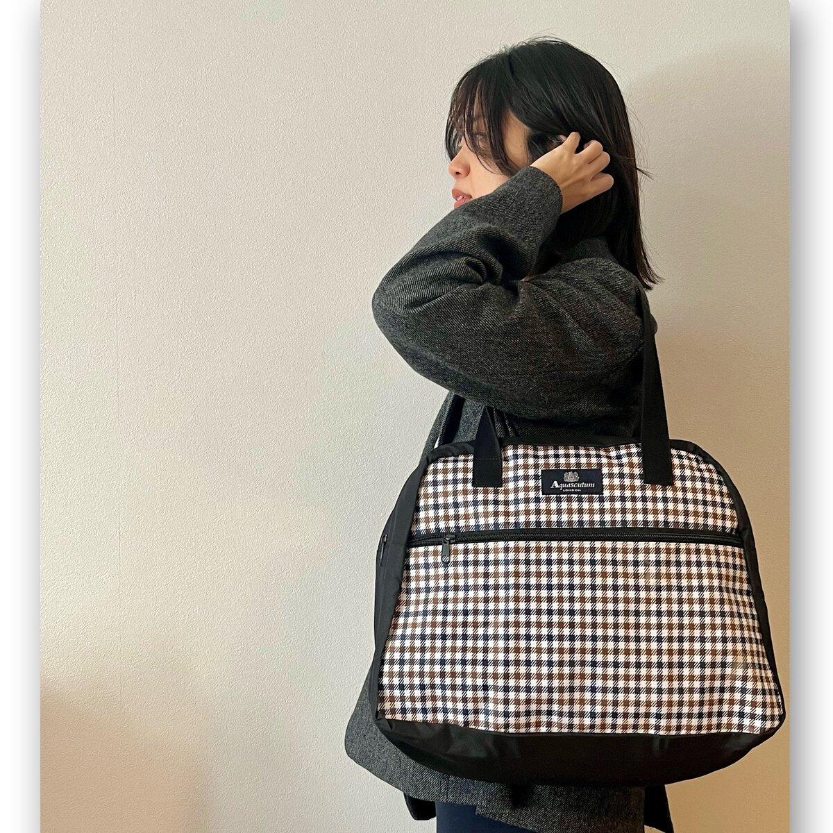 GLOW３月号付録ボストンバッグを持ったジャケットスタイル