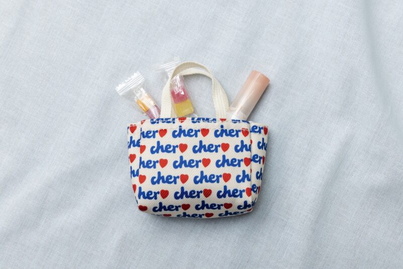 リップやグロスなどの小物入れにも◎