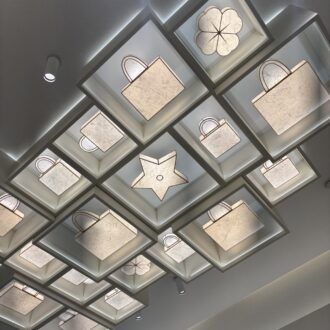 和紙が贅沢に使われた装飾1