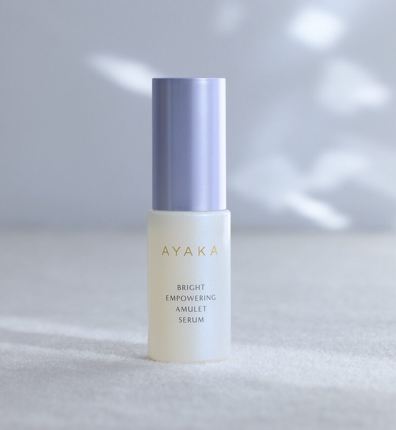 するっと浸透して美白だけでなくハリや透明感も実現