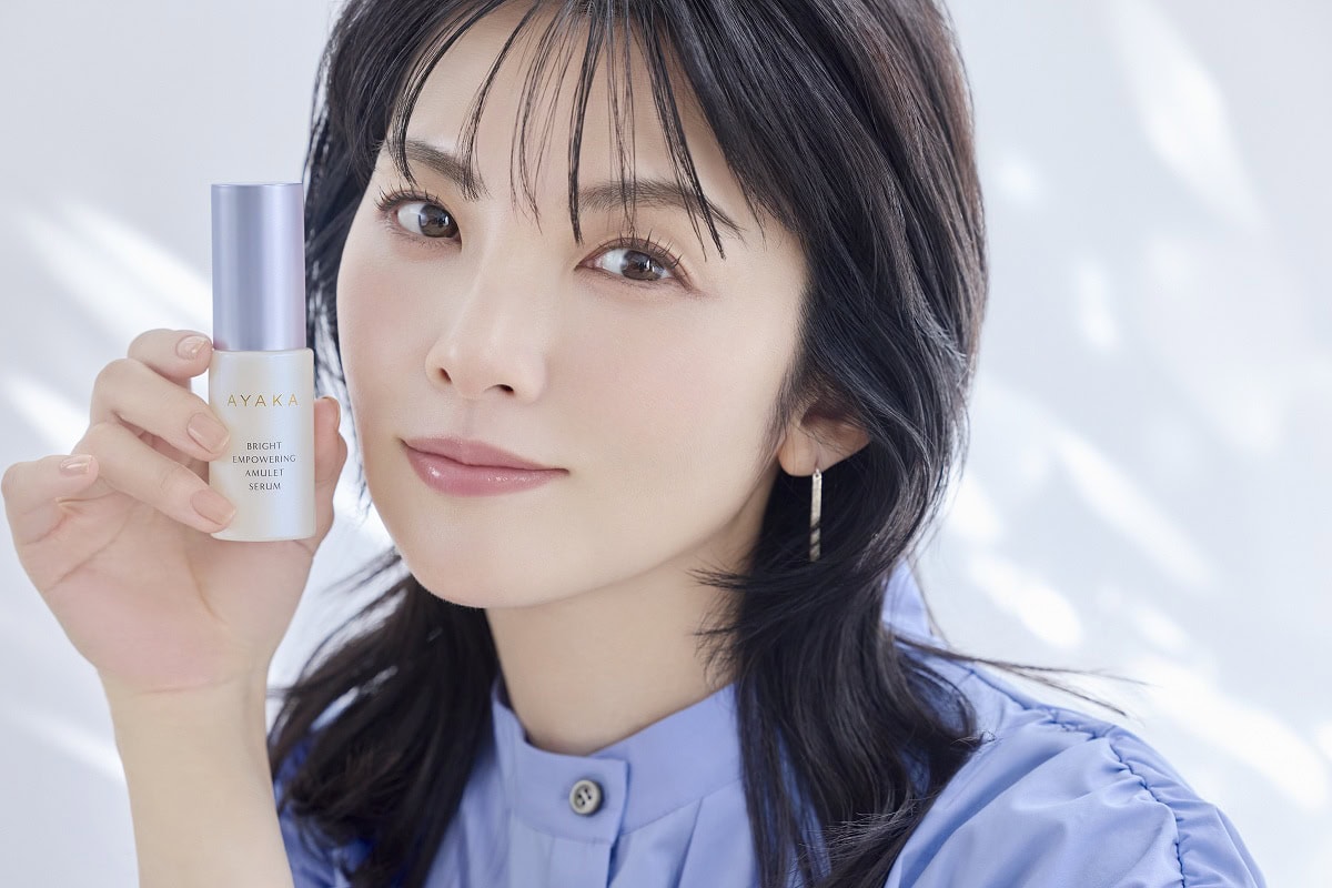 エイジング世代の強い味方、AYAKAのホワイトニングセラム