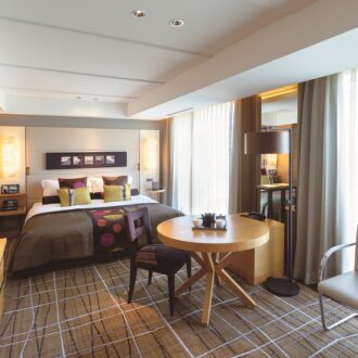 都会のど真ん中で贅沢なホテルライフを