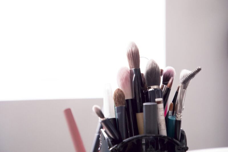 中野明海さんのメイクルームから