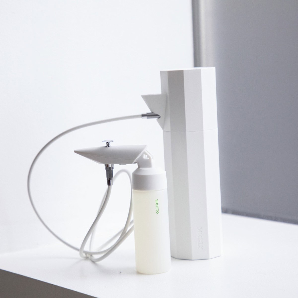 MEGLY SHUTTO （デバイス付初回キット）3万円（MTG）