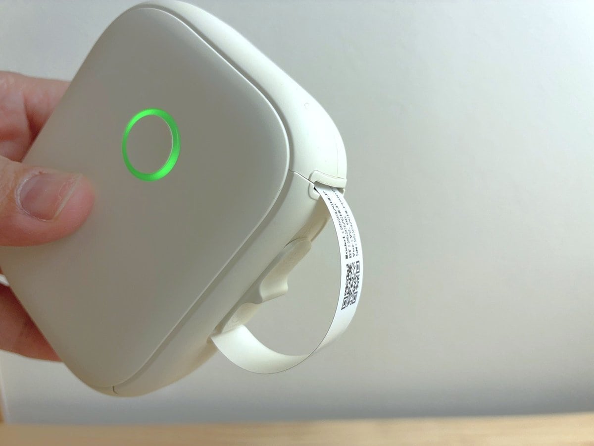 【本体の準備2】本体の電源を入れたら、電源ボタンを2回押して試し印刷を。