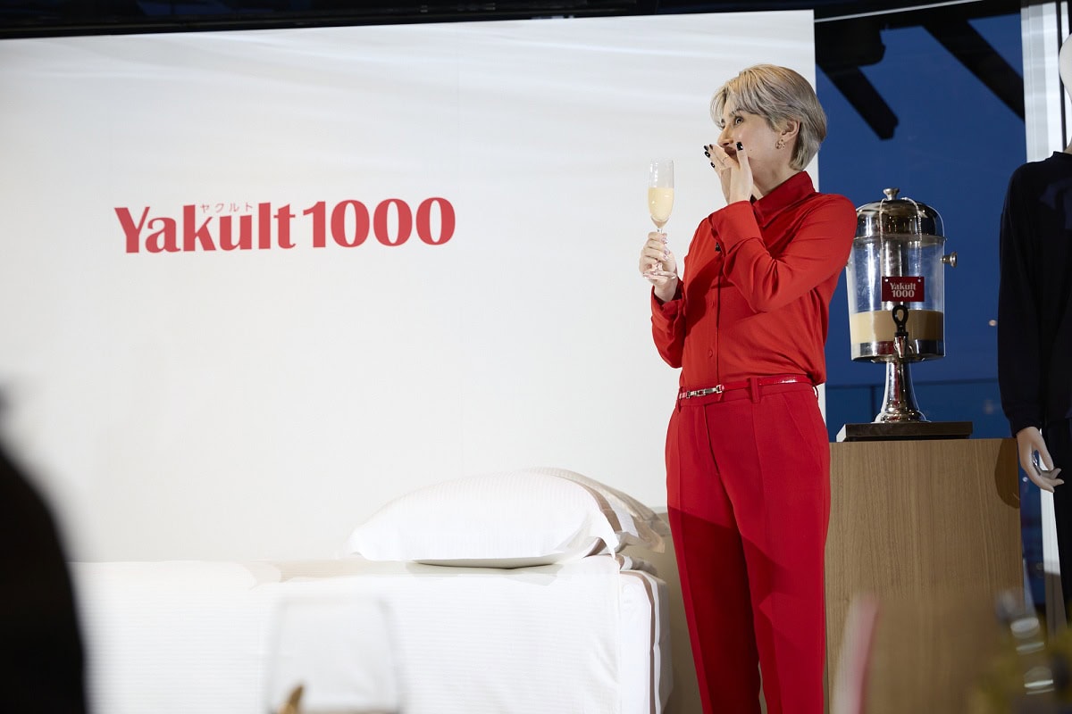ホラン 千秋さんと「Yakult1000」sparklingで乾杯からイベントスタート!