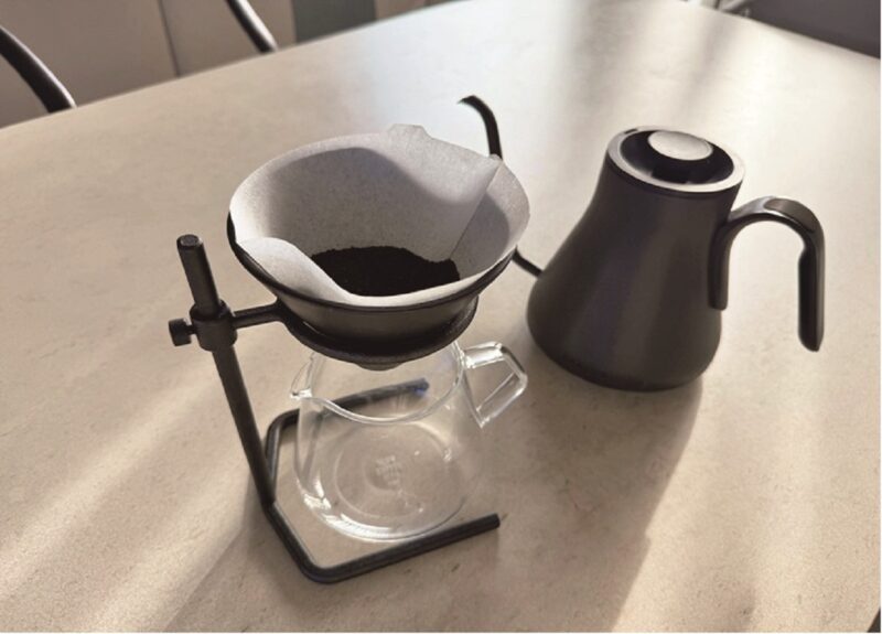 ハンドグリップで淹れるモーニングコーヒー