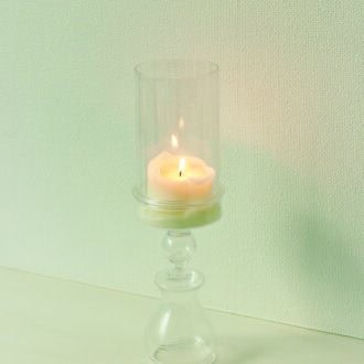 ドラマチックなキャンドルホルダーは辻野 剛さんの手による作品